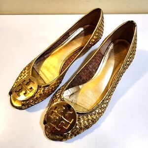 Tory Burch Golden Patent Leather Pumps size 7.5 M